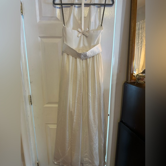 NWT Vera Wang V Neck Halter Gown w/ Sash White Wedding or Bridesmaid Dress - Picture 4 of 6